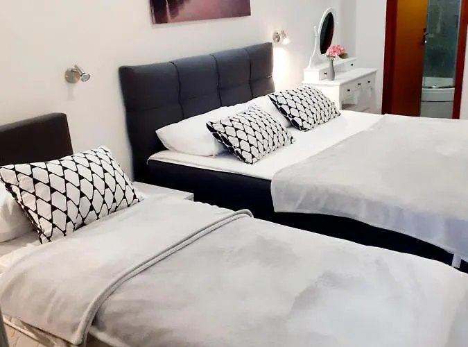 Ani 1 * Gradac (Split-Dalmatia)