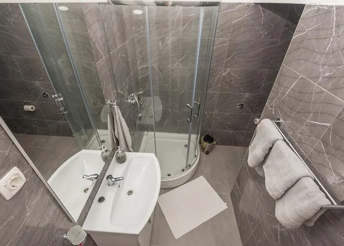 Ani 1 * Gradac (Split-Dalmatia)